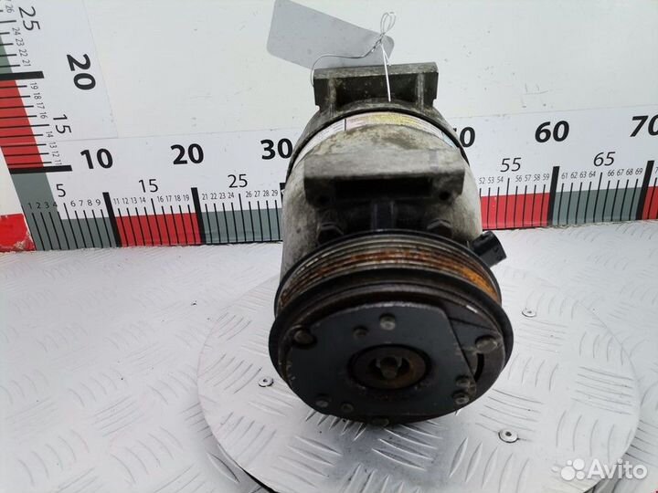 Компрессор кондиционера Renault Scenic рест. 2001