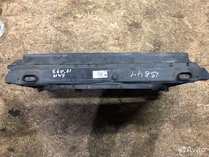 Кронштейн радиаторов bmw E60,61