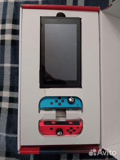 Nintendo switch rev 2 + just dance 2019