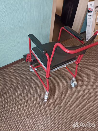 Кресло-коляска для инвалидов