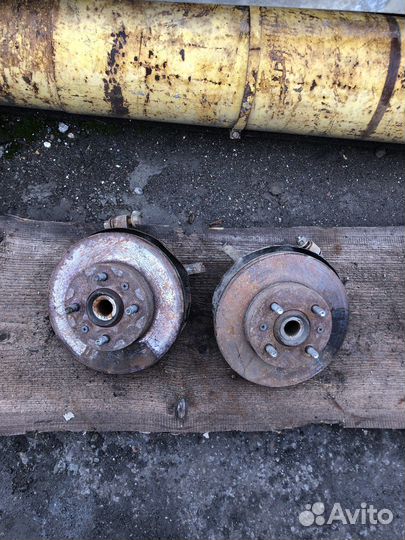 Hyundai accent кулак поворотный