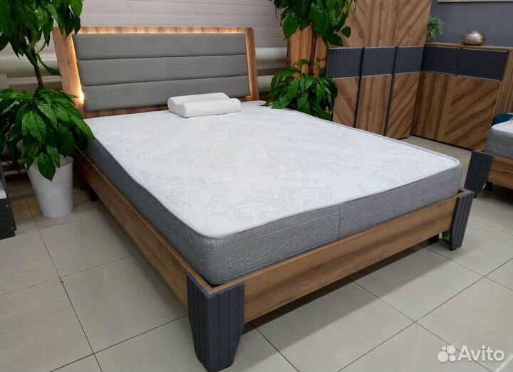 Кровать с подсветкой 160-200