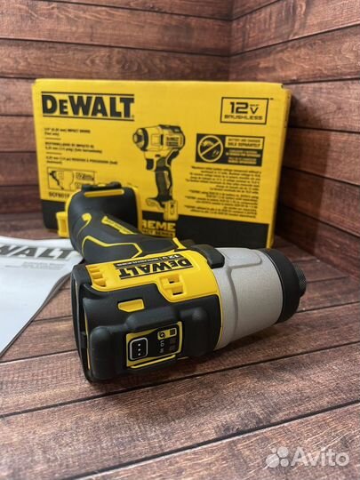 Винтоверт импакт dewalt dcf801