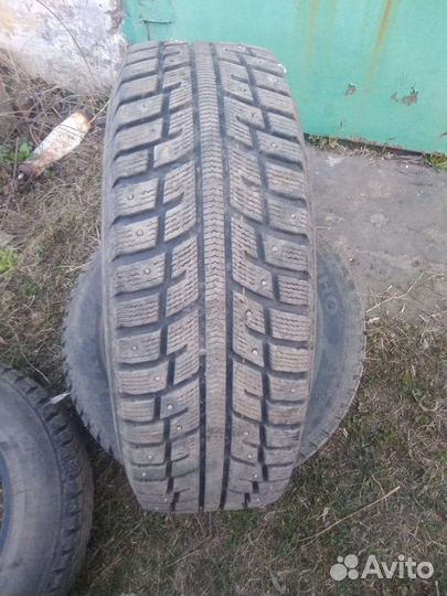 Kumho 722 15/4.5 R15