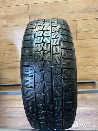 Dunlop Winter Maxx WM01 215/55 R17