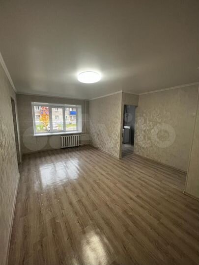 2-к. квартира, 44 м², 1/9 эт.