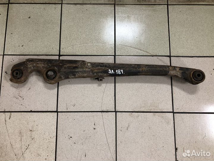 Рычаг задней подвески Mitsubishi Montero Sport 1