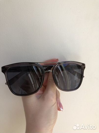 Солнцезащитные очки reserved