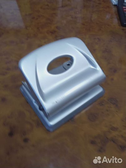 Дыроколы на 2 отверстия