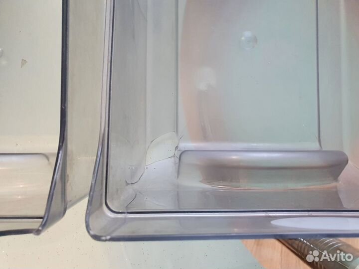 Полки и ящики от холодильника Атлант