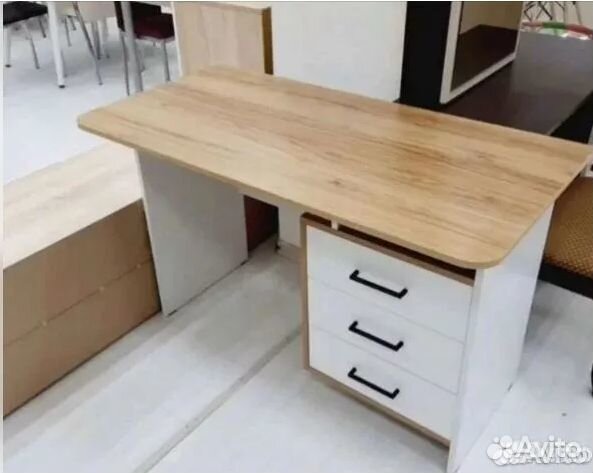 Стол письменный Лайт