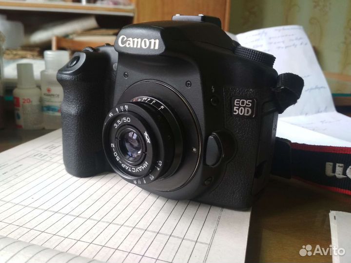 Зеркальный фотоаппарат canon