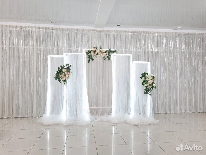 Неоновая зона для молодожён