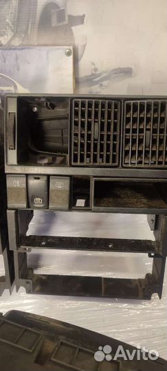 Центральная консоль Audi