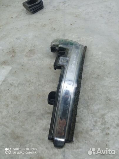 Повторитель поворота в зеркало правый Land Rover