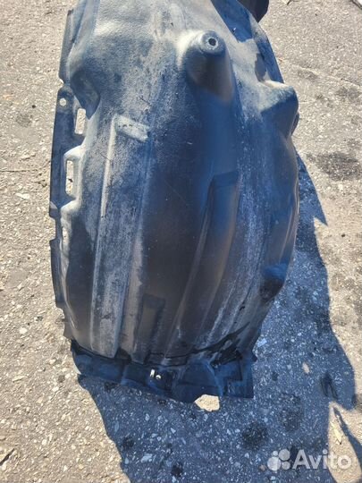 Подкрылок передний правый toyota camry 8 xv70