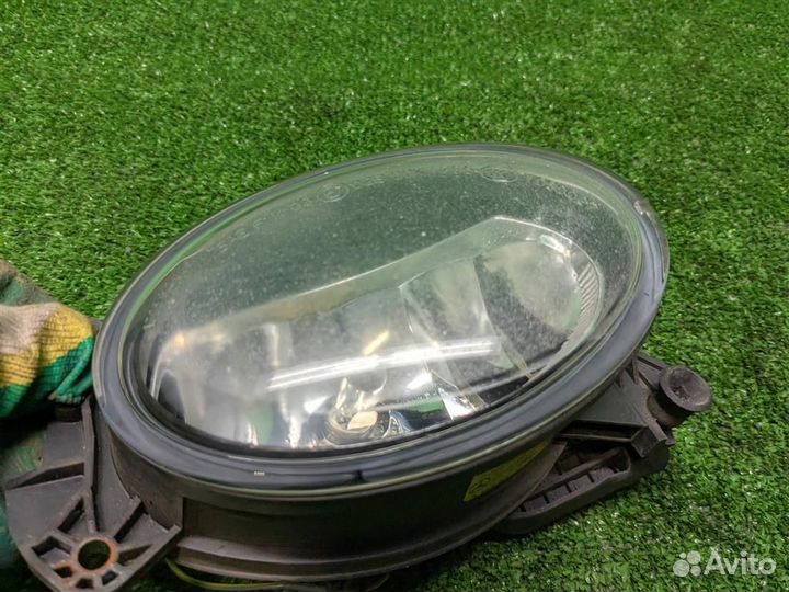 Птф передняя правая Mercedes Benz E-class W211 20