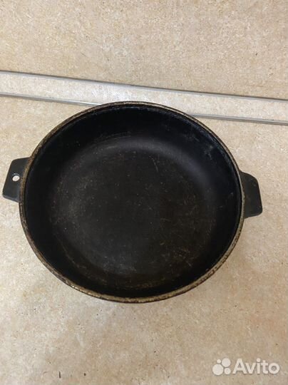 Чугунная сковорода