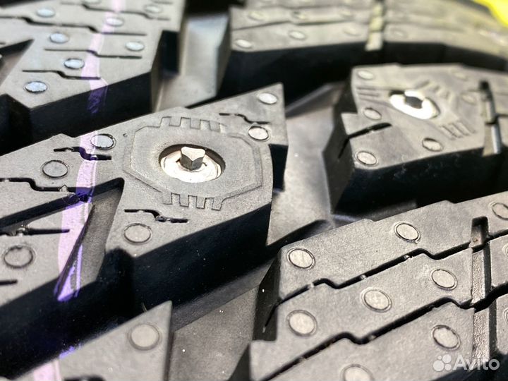 Nokian Tyres Hakkapeliitta 10p 285/40 R21 109T