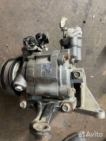 Компрессор кондиционера 73111fg002