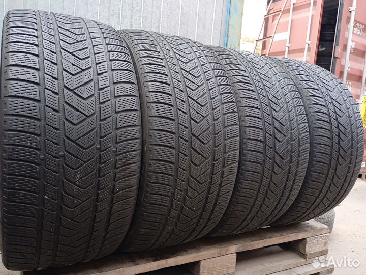 Pirelli Scorpion Winter 285/35 R22