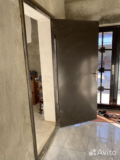 Сейфовая дверь