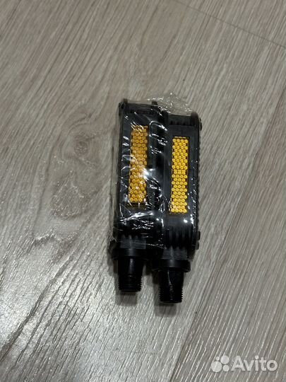 Педали на детский велосипед