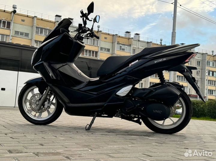 Скутер X-motors PCX - 200cc (replica Honda PCX)