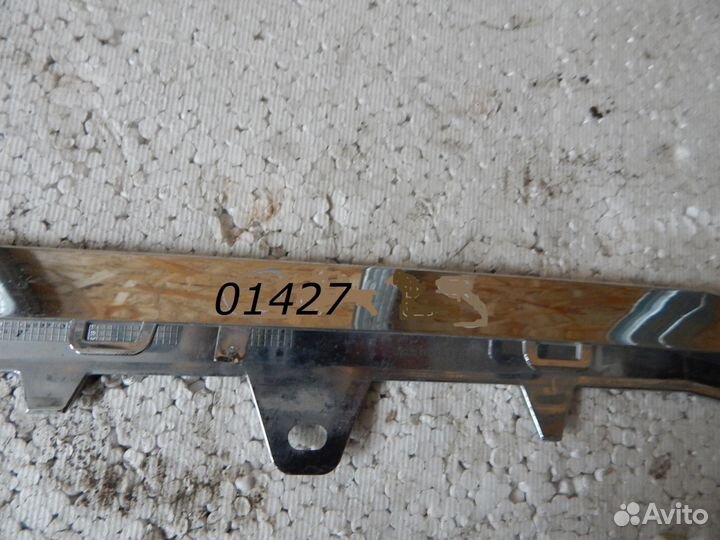 Накладка Хром переднего бампера мерседес Е 212 AMG