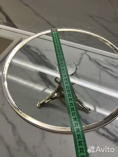 Тортница на ножке