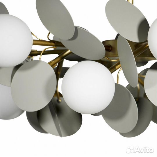 Люстра металл и стекло в спальню модерн