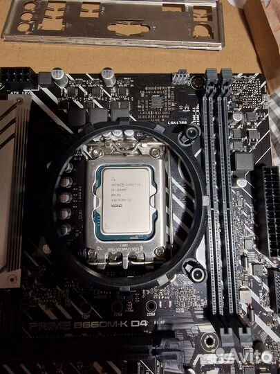 Intel core i5 12400f lga 1700 b660m