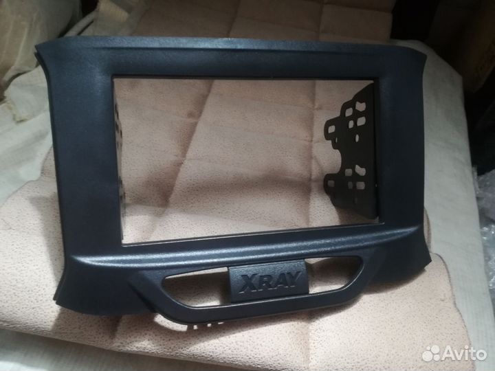 Переходная рамка для магнитолы на Ладу Хрей