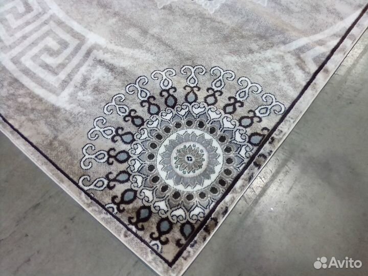 Ковер размером : 2.50х3.50 (№ 22412) новый