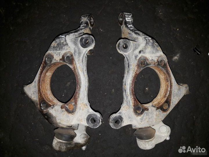 Кулак цапфа Lexus Nx