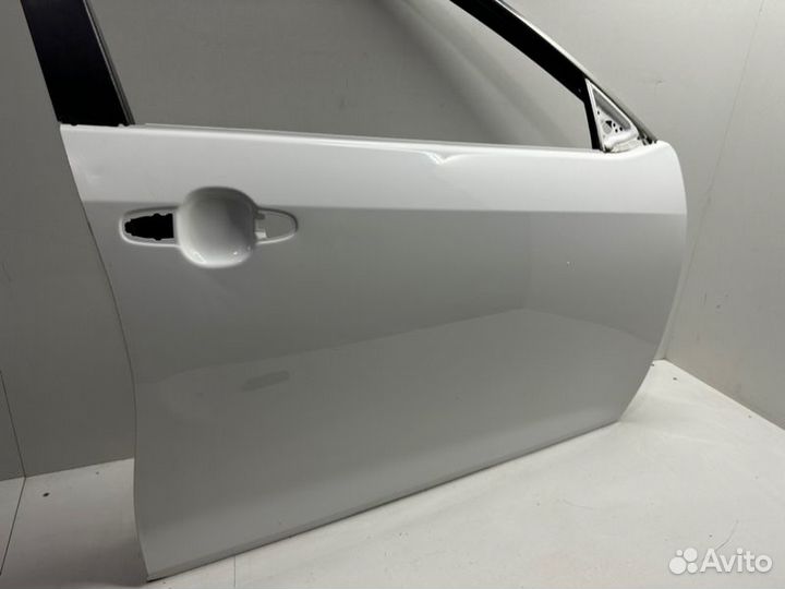 Дверь передняя правая Toyota Camry V50/V55