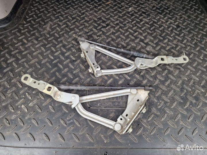 Петля крышки багажника Renault Megane 2