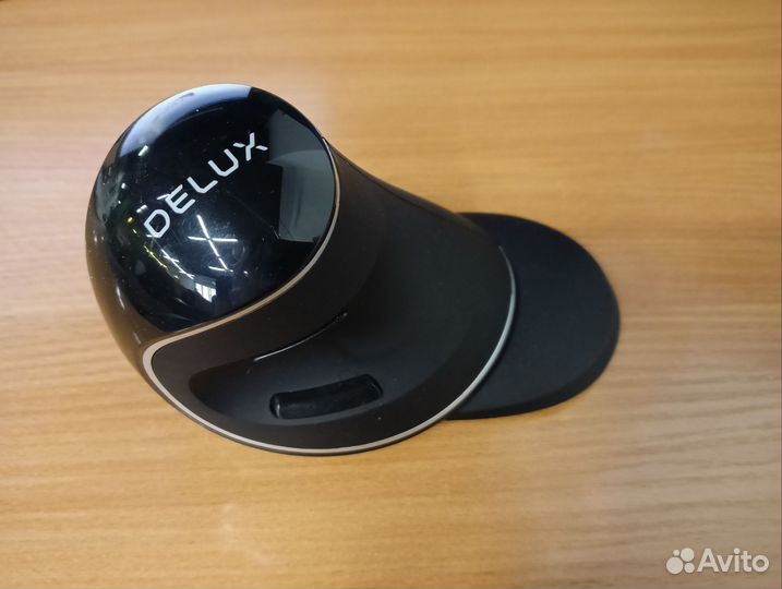 Вертикальная мышь Delux
