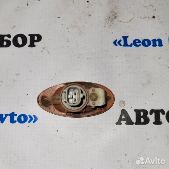 Повторитель поворота передний левый Mitsubishi