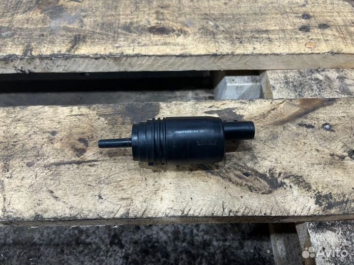 Насос омывателя Bmw 1 E87 N46B20 2007