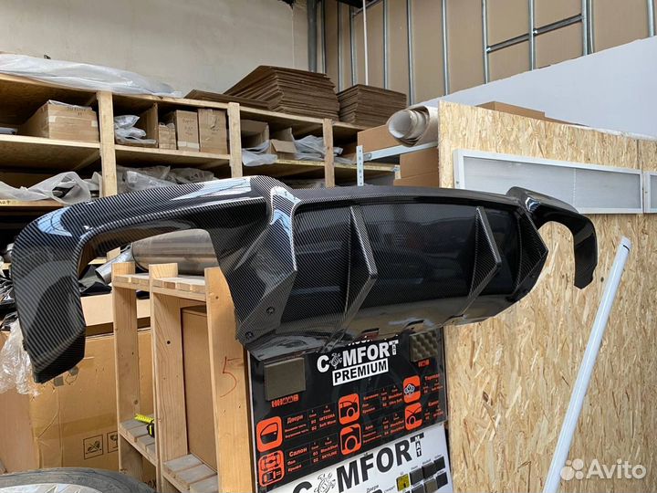 Диффузор M5 Carbon на бампер BMW F10