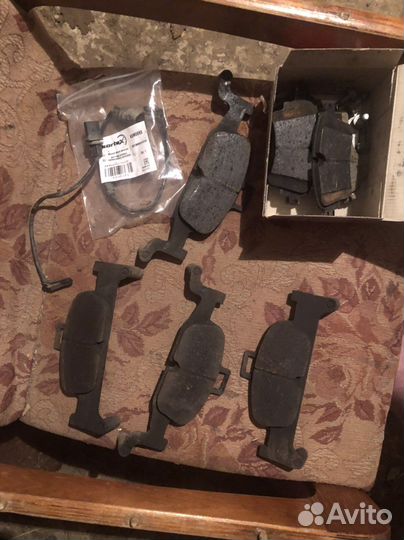 Тормозные диски и колодки на Audi