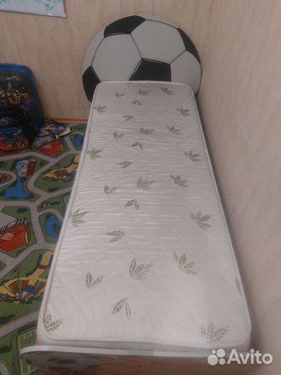 Детская кровать от 3 лет с матрасом бу