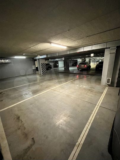 Машиноместо, 14 м²