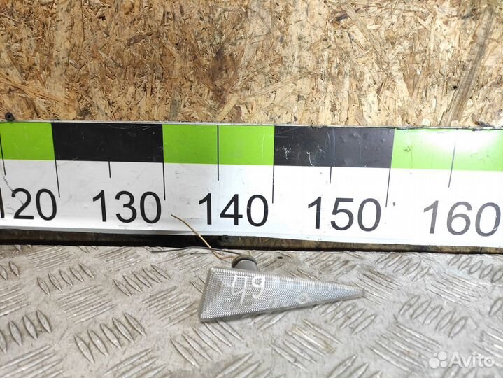 Повторитель в крыло правый Renault Megane 2003 200