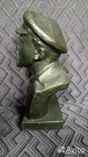 Бюст Ленина