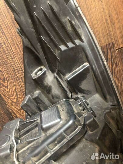 Фара на Форд Куга