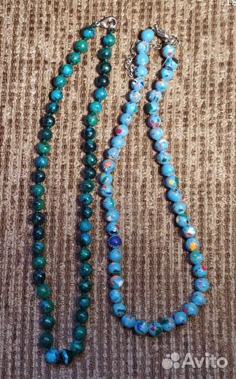 Браслеты и бусы из камней и прессовки новые