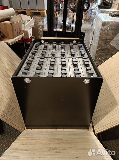 Тяговый аккумулятор для складской техники. Доставка