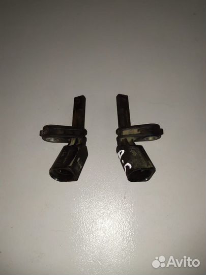 Датчики ABS передние Skoda Octavia A5 2012